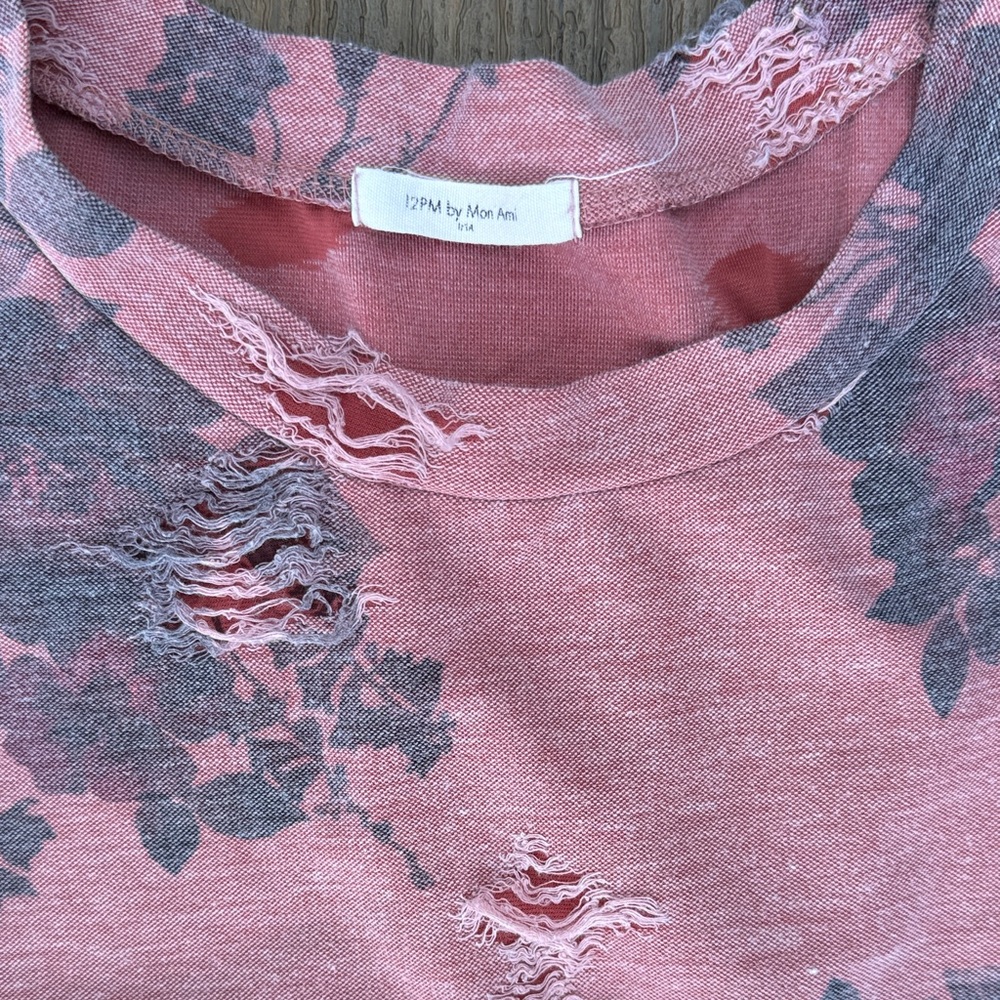 12 Pm By Mon Ami Distressed Pink Floral Top